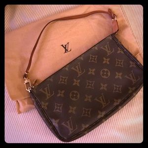 Louis Vuitton Pochette